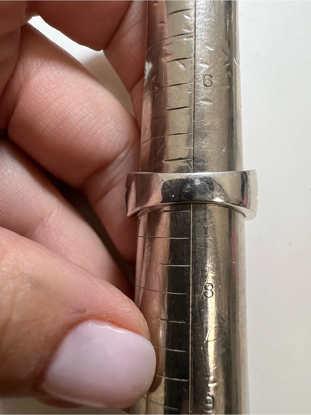 10k white gold Pink and clear stones ribbon ring